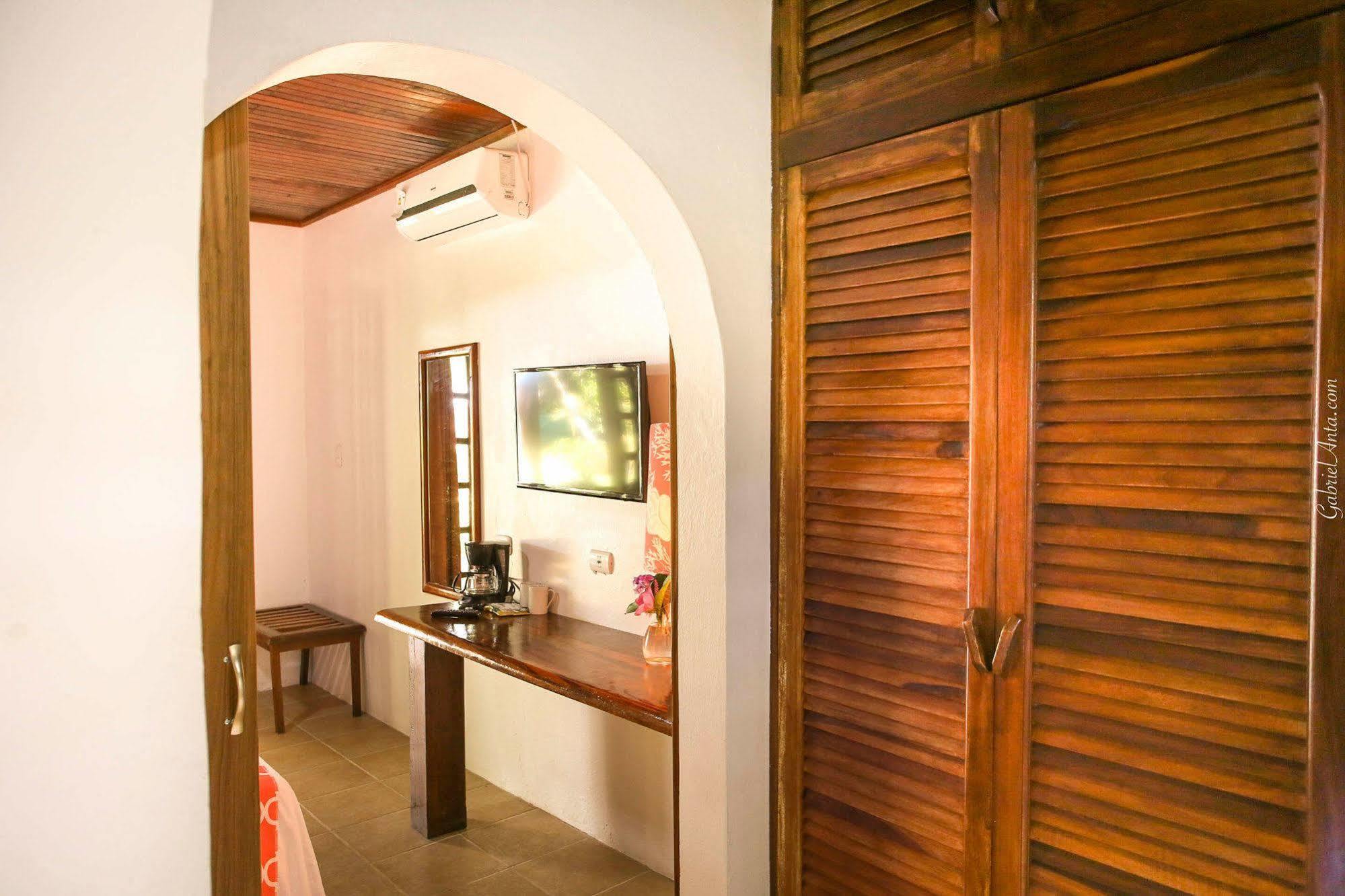 Magellan Boutique Hotel Cahuita Eksteriør billede
